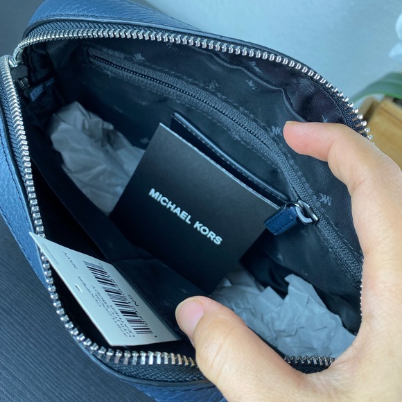 Michael Kors Cooper Utility Crossbody - Picture 7 of 8